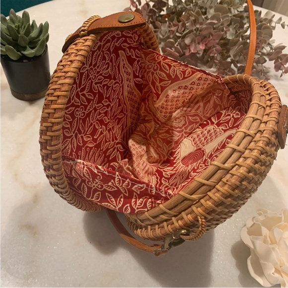 Mini hand made basket bag - Picture 4 of 6